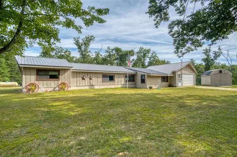 8298 W Hollyhock, Baldwin, MI 49304