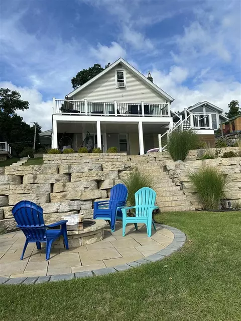 9913 Woodlawn, Portage, MI 49002