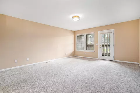 Living - 352 Butler, Marshall, MI 49068 photo 2 of 5