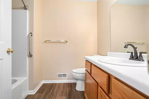 Bath - 352 Butler, Marshall, MI 49068 photo 2 of 2