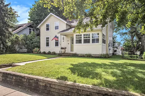 532 E Main, Zeeland, MI 49464
