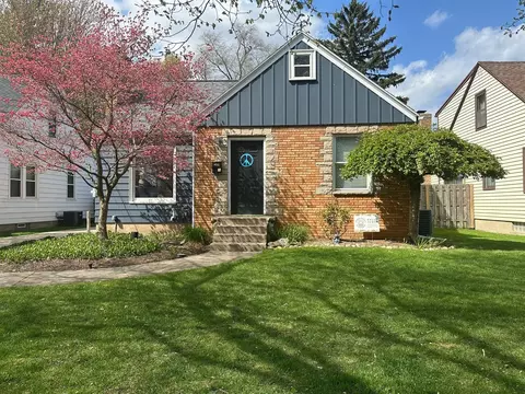 915 Walsh, Grand Rapids, MI 49507