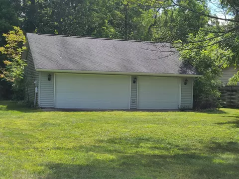00 Lakeview, Decatur, MI 49045