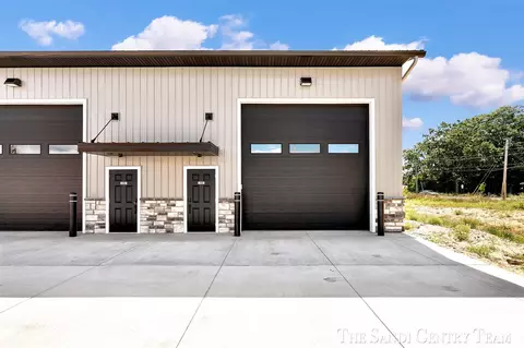 2695 Hein #B101, Muskegon, MI 49445