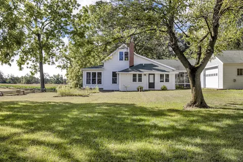 9538 Peterson, Brooklyn, MI 49230