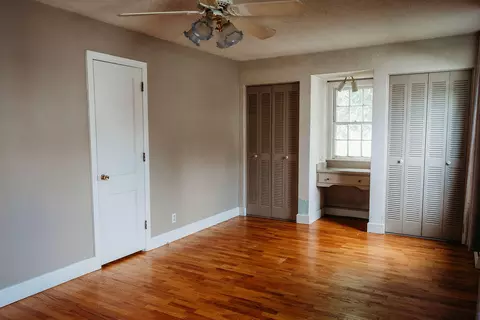 Bedroom - 356 Parchmount, Parchment, MI 49004 photo 3 of 11