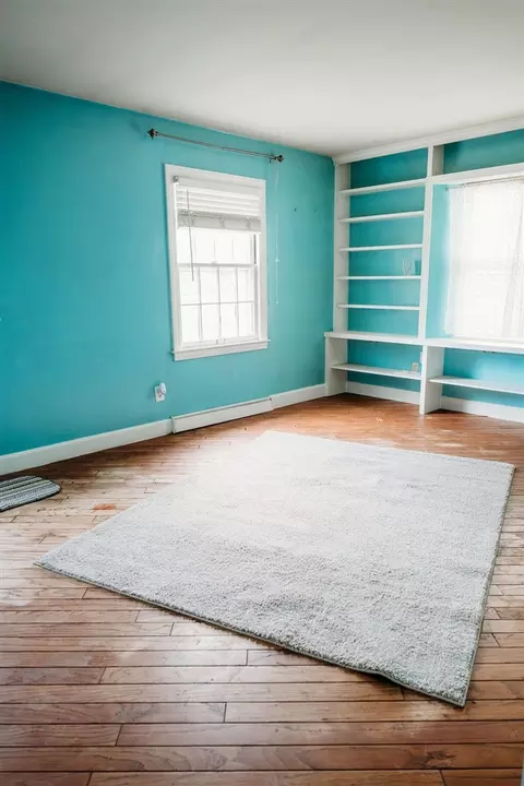 Bedroom - 356 Parchmount, Parchment, MI 49004 photo 1 of 11