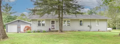 2320 Hemlock, Quincy, MI 49082