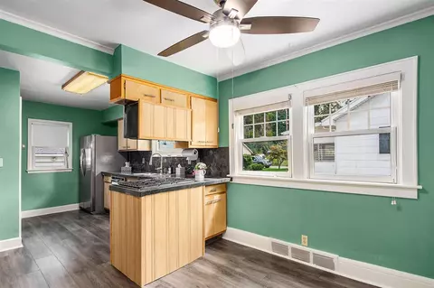 Kitchen - 148 Walcott, Jackson, MI 49203 photo 1 of 3