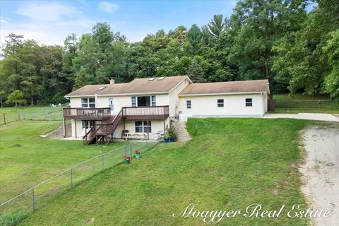 41240 County Rd 652, Mattawan, MI 49071