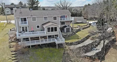758 Eagle Hl, Ortonville, MI 48462