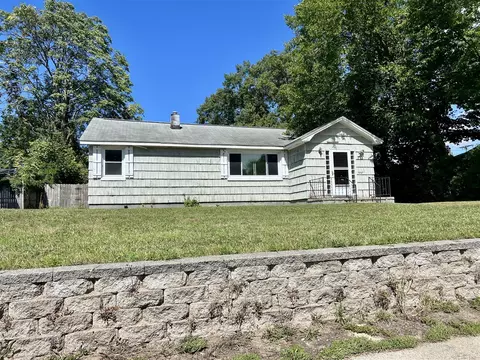 713 E Loomis, Ludington, MI 49431