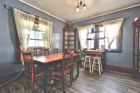 Dining - 127 Damon, Jackson, MI 49203 photo 2 of 4