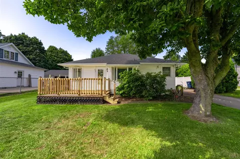 747 Chippewa, Buchanan, MI 49107