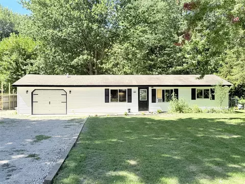 1960 Waterview, Crystal, MI 48818