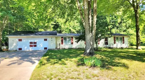 2643 E Ridgewood, South Haven, MI 49090