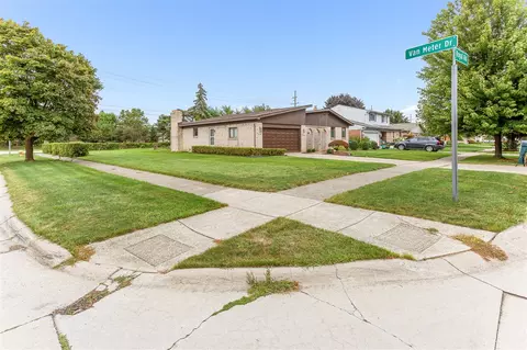 Exterior - 47315 Royal, Macomb, MI 48044 photo 9 of 10