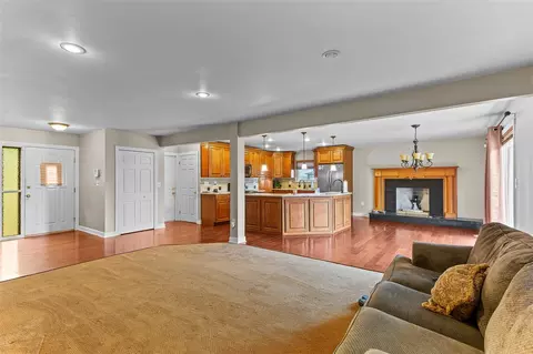 Living - 47315 Royal, Macomb, MI 48044 photo 3 of 3