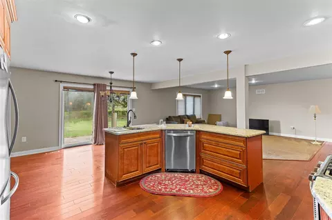 Kitchen - 47315 Royal, Macomb, MI 48044 photo 3 of 3
