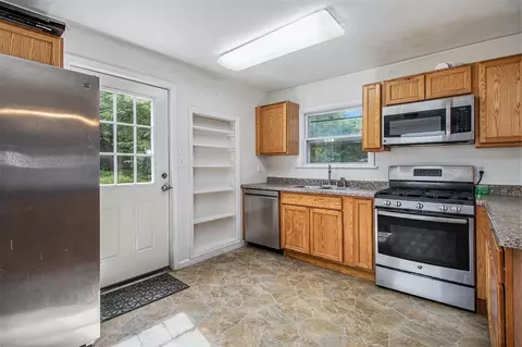 Kitchen - 315 W Allegan, Plainwell, MI 49080 photo 3 of 4