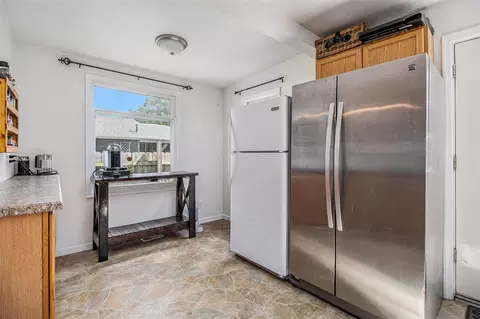 Kitchen - 315 W Allegan, Plainwell, MI 49080 photo 4 of 4