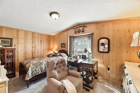 Bedroom - 25740 M-60, Cassopolis, MI 49031 photo 3 of 3