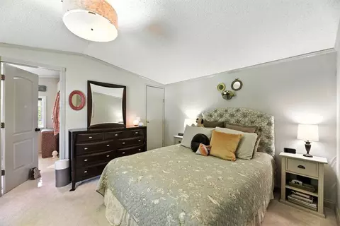 Bedroom - 25740 M-60, Cassopolis, MI 49031 photo 1 of 3