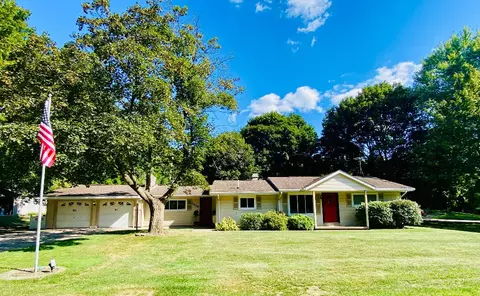 1205 Leinbach, Bloomfield Hills, MI 48302
