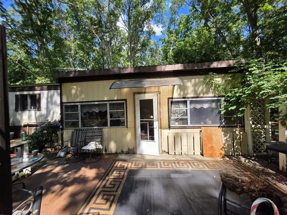 Exterior - 10831 Parkwood, Montague, MI 49437 photo 4 of 7