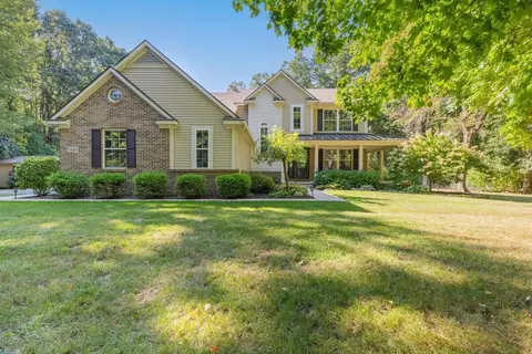 6420 Woodvine, Chelsea, MI 48118