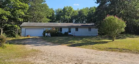 727 S Whitmore, Hastings, MI 49058