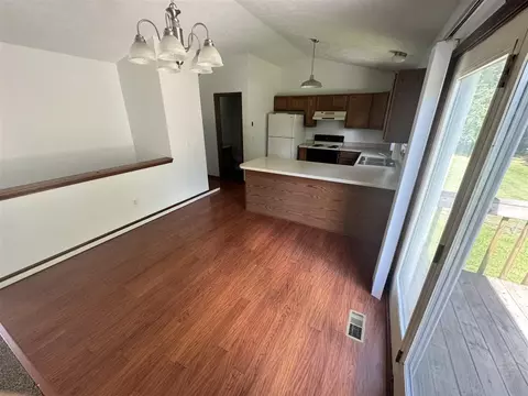 412 Bronco, Lansing, MI 48917 photo 14