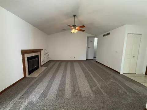 412 Bronco, Lansing, MI 48917 photo 7