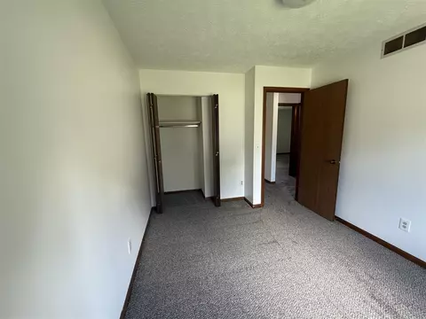 412 Bronco, Lansing, MI 48917 photo 29