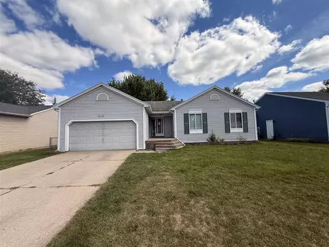412 Bronco, Lansing, MI 48917 photo 2