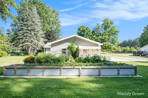 Exterior - 1890 Coral Rd, Edmore, MI 48829 photo 3 of 5