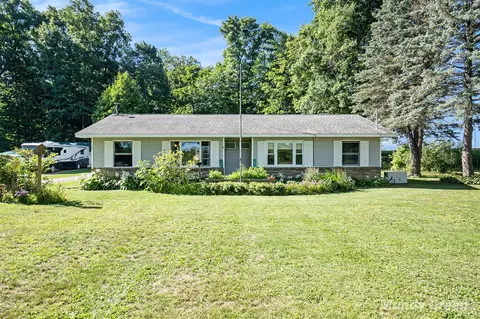 1890 Coral Rd, Edmore, MI 48829
