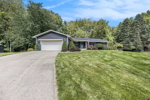 3145 Lindenwood, Kentwood, MI 49512