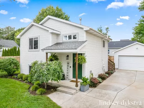 737 Logan, Grand Rapids, MI 49503