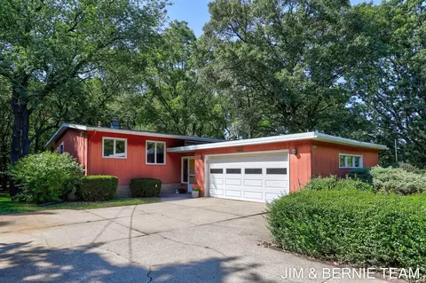 352 Beeline, Holland, MI 49424