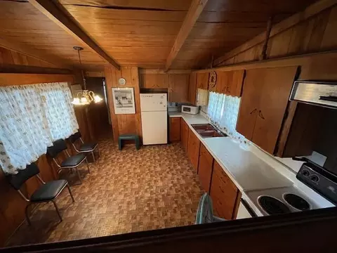 Kitchen - 262 E Southern, Coldwater, MI 49036 photo 1 of 4