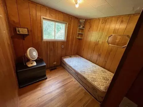 Bedroom - 262 E Southern, Coldwater, MI 49036 photo 4 of 5