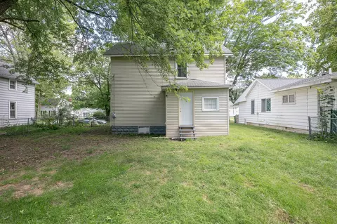311 Spring, Three Rivers, MI 49093 photo 2