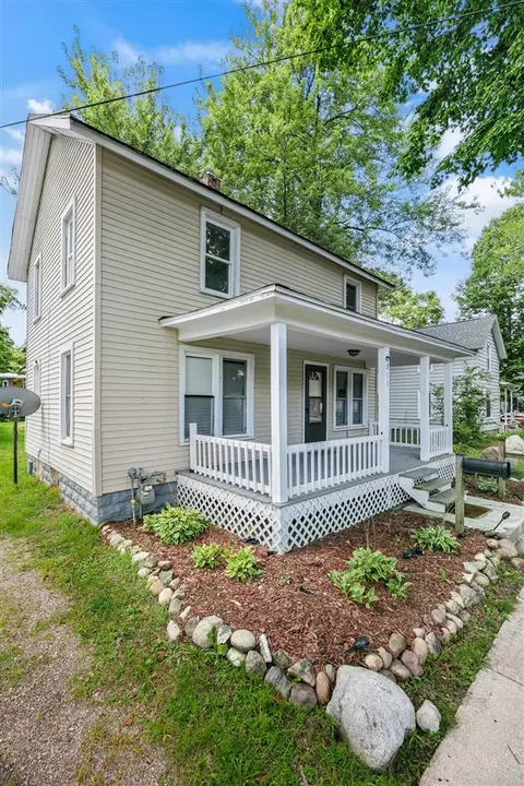 311 Spring, Three Rivers, MI 49093 photo 6