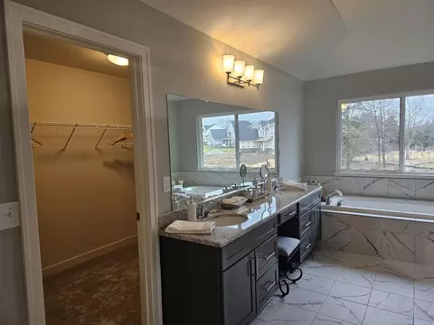 10678 Valley Vw, Saline, MI 48176 photo 21