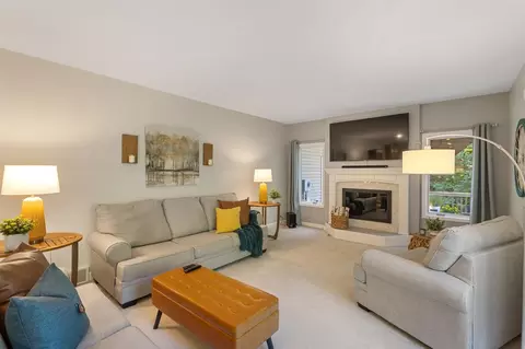 Living - 254 Spruceview, Plainwell, MI 49080 photo 3 of 4