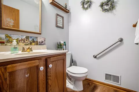 7060 Marshall, Olivet, MI 49076 photo 12