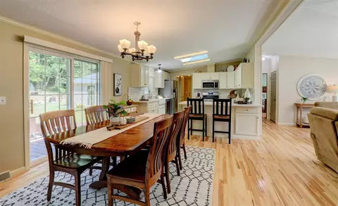 Dining - 11560 Lewis, Plainwell, MI 49080 photo 3 of 5