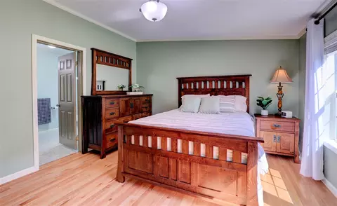 Bedroom - 11560 Lewis, Plainwell, MI 49080 photo 2 of 7