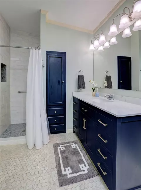 Bath - 11560 Lewis, Plainwell, MI 49080 photo 2 of 3
